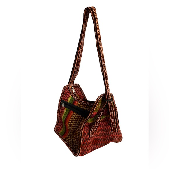 NWOT Sling Back Pack Convertible Shoulder Bag and Backpack Handwoven in Peru - Picture 3 of 9